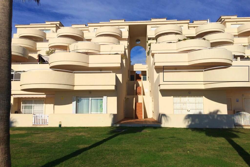 Penthouse Bermuda Beach 2 Estepona Bagian luar foto