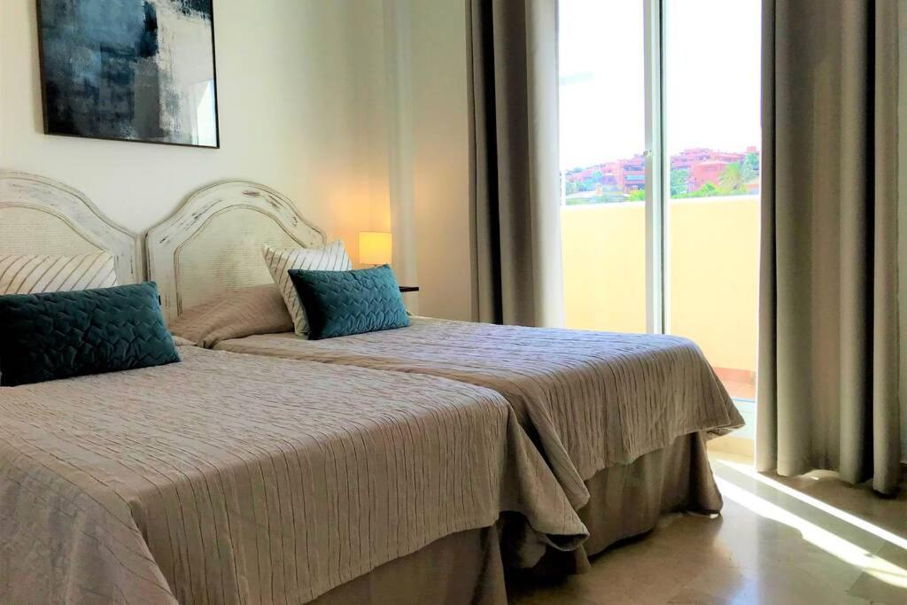 Penthouse Bermuda Beach 2 Estepona Bagian luar foto